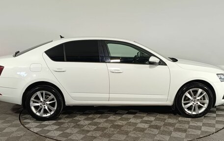 Skoda Octavia, 2019 год, 1 840 000 рублей, 8 фотография