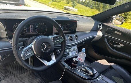 Mercedes-Benz E-Класс, 2019 год, 2 800 000 рублей, 8 фотография