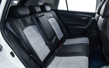 Toyota RAV4, 2021 год, 3 699 000 рублей, 10 фотография