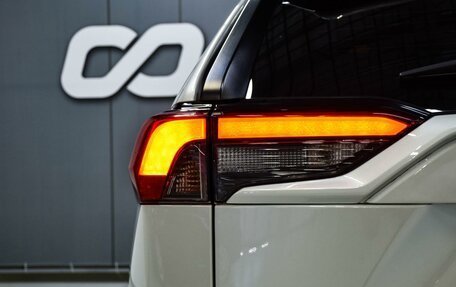 Toyota RAV4, 2021 год, 3 699 000 рублей, 7 фотография