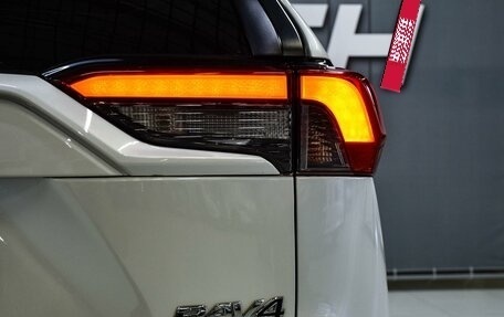 Toyota RAV4, 2021 год, 3 699 000 рублей, 8 фотография