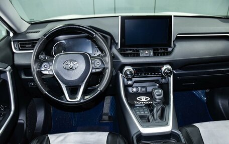 Toyota RAV4, 2021 год, 3 699 000 рублей, 14 фотография