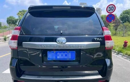 Toyota Land Cruiser Prado 150 рестайлинг 2, 2015 год, 3 350 000 рублей, 2 фотография