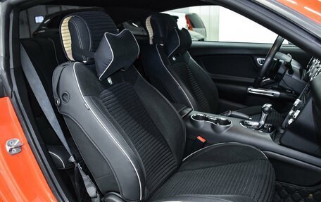 Ford Mustang VI рестайлинг, 2016 год, 3 549 000 рублей, 10 фотография