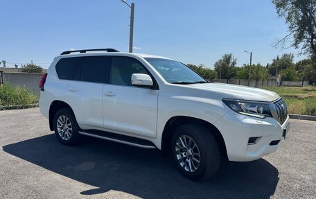Toyota Land Cruiser Prado 150 рестайлинг 2, 2019 год, 7 000 000 рублей, 5 фотография