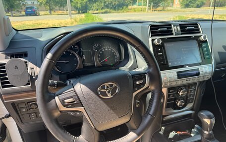 Toyota Land Cruiser Prado 150 рестайлинг 2, 2019 год, 7 000 000 рублей, 7 фотография