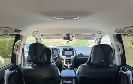 Toyota Land Cruiser Prado 150 рестайлинг 2, 2019 год, 7 000 000 рублей, 16 фотография