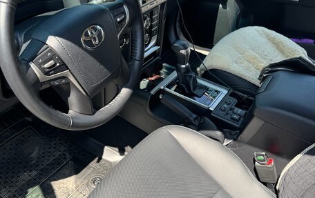 Toyota Land Cruiser Prado 150 рестайлинг 2, 2019 год, 7 000 000 рублей, 9 фотография