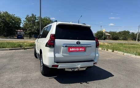 Toyota Land Cruiser Prado 150 рестайлинг 2, 2019 год, 7 000 000 рублей, 6 фотография
