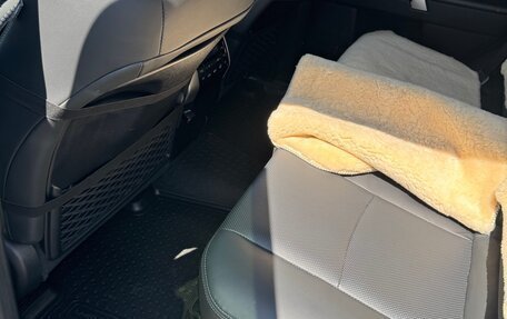 Toyota Land Cruiser Prado 150 рестайлинг 2, 2019 год, 7 000 000 рублей, 10 фотография