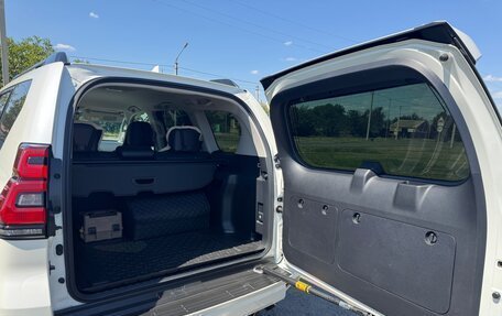 Toyota Land Cruiser Prado 150 рестайлинг 2, 2019 год, 7 000 000 рублей, 17 фотография