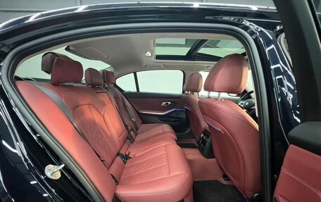 BMW 3 серия, 2024 год, 3 200 000 рублей, 12 фотография