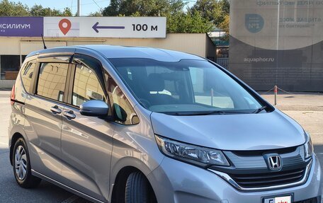 Honda Freed II, 2017 год, 1 495 000 рублей, 2 фотография