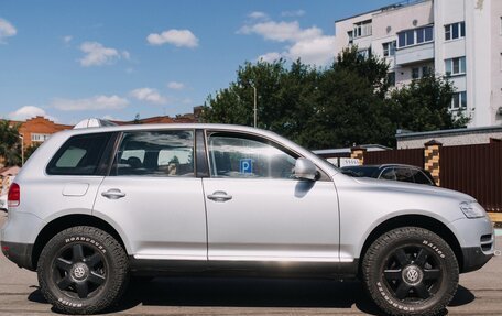 Volkswagen Touareg III, 2004 год, 850 000 рублей, 4 фотография