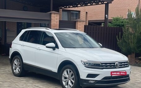 Volkswagen Tiguan II, 2017 год, 2 450 000 рублей, 2 фотография