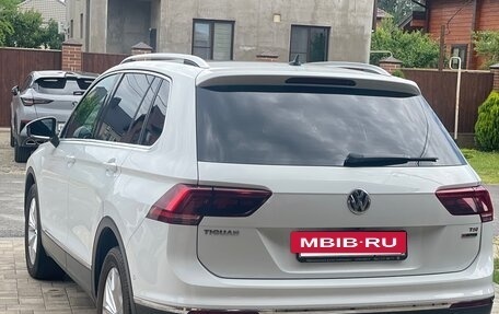 Volkswagen Tiguan II, 2017 год, 2 450 000 рублей, 4 фотография