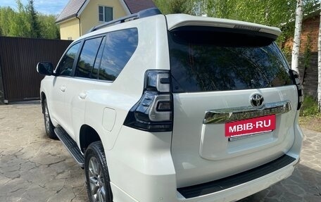 Toyota Land Cruiser Prado 150 рестайлинг 2, 2018 год, 5 900 000 рублей, 7 фотография