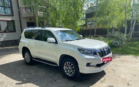 Toyota Land Cruiser Prado 150 рестайлинг 2, 2018 год, 5 900 000 рублей, 3 фотография