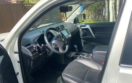 Toyota Land Cruiser Prado 150 рестайлинг 2, 2018 год, 5 900 000 рублей, 13 фотография
