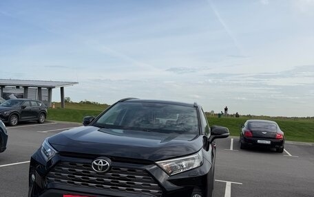 Toyota RAV4, 2021 год, 3 400 000 рублей, 3 фотография