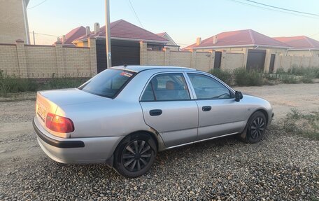 Mitsubishi Carisma I, 2002 год, 240 000 рублей, 10 фотография