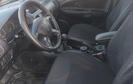 Mitsubishi Carisma I, 2002 год, 240 000 рублей, 18 фотография
