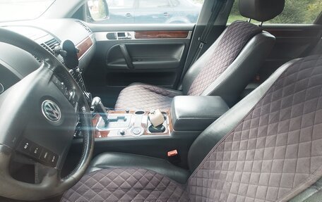 Volkswagen Touareg III, 2005 год, 416 200 рублей, 4 фотография