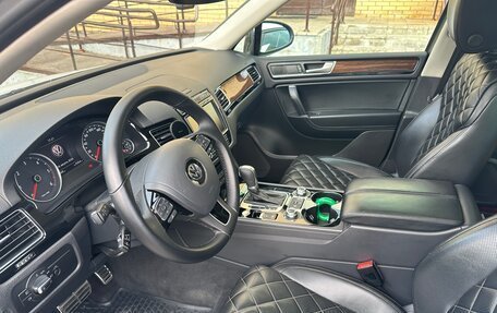 Volkswagen Touareg III, 2016 год, 3 200 000 рублей, 4 фотография