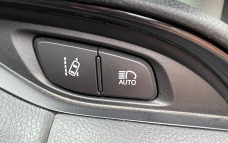 Toyota Vitz, 2018 год, 1 300 000 рублей, 9 фотография