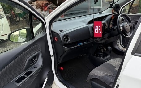 Toyota Vitz, 2018 год, 1 300 000 рублей, 16 фотография
