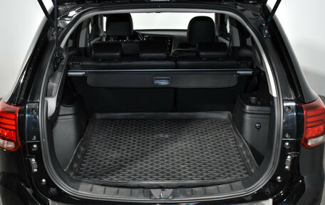 Mitsubishi Outlander III рестайлинг 3, 2016 год, 1 737 960 рублей, 18 фотография