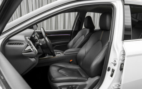 Toyota Camry, 2019 год, 3 000 000 рублей, 9 фотография