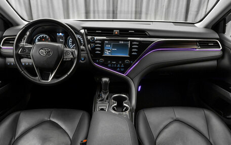 Toyota Camry, 2019 год, 3 000 000 рублей, 8 фотография