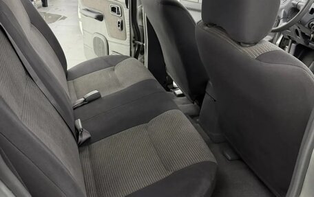 Nissan NP300, 2012 год, 1 250 000 рублей, 11 фотография