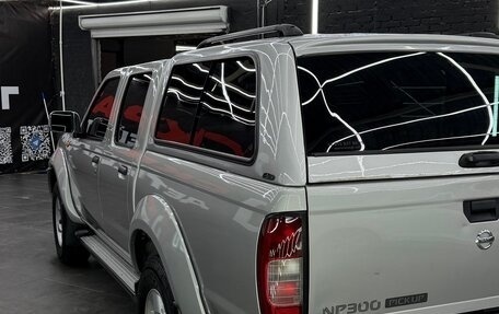 Nissan NP300, 2012 год, 1 250 000 рублей, 18 фотография