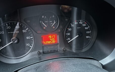 Peugeot Partner II рестайлинг 2, 2012 год, 550 000 рублей, 9 фотография