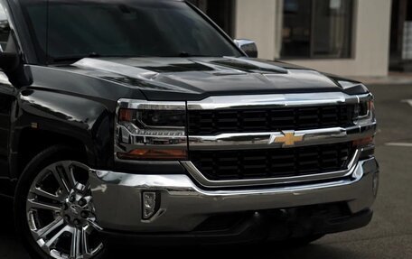 Chevrolet Silverado, 2017 год, 7 700 000 рублей, 5 фотография