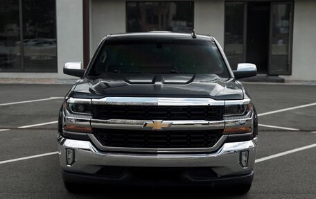Chevrolet Silverado, 2017 год, 7 700 000 рублей, 8 фотография