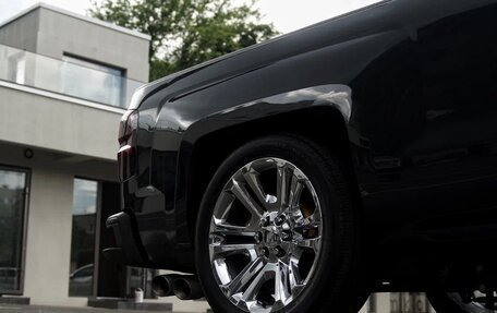 Chevrolet Silverado, 2017 год, 7 700 000 рублей, 17 фотография