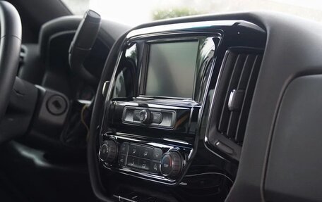 Chevrolet Silverado, 2017 год, 7 700 000 рублей, 30 фотография