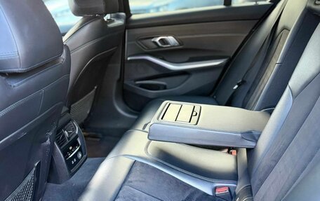 BMW 3 серия, 2019 год, 3 290 000 рублей, 10 фотография