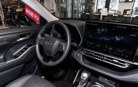 Toyota Highlander, 2026 год, 6 190 000 рублей, 21 фотография