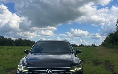 Volkswagen Tiguan II, 2021 год, 2 400 000 рублей, 1 фотография