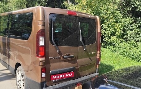 Renault Trafic, 2017 год, 2 600 000 рублей, 6 фотография