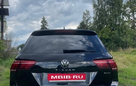 Volkswagen Tiguan II, 2021 год, 2 400 000 рублей, 2 фотография