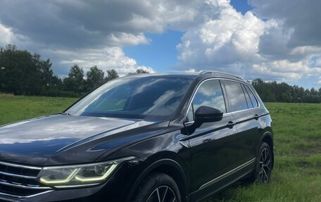 Volkswagen Tiguan II, 2021 год, 2 400 000 рублей, 4 фотография
