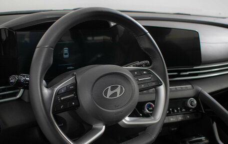 Hyundai Elantra, 2024 год, 2 565 000 рублей, 14 фотография