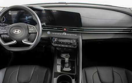 Hyundai Elantra, 2024 год, 2 565 000 рублей, 16 фотография