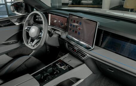 Volkswagen Tiguan, 2026 год, 4 900 000 рублей, 10 фотография