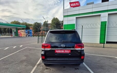 Toyota Land Cruiser 200, 2020 год, 11 000 000 рублей, 7 фотография